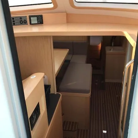 Barco Em Leca Palmeira Alugue Cabine فندق مبيت وإفطار